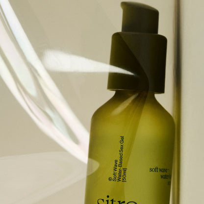 Sitre soft wave vandbaseret gel set skråt forfra
